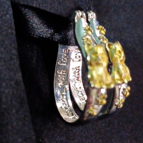 The Bradford Exchange Silver / 24K Gold CATS Fill A Heart With Love Earrings - Picture 2 of 9